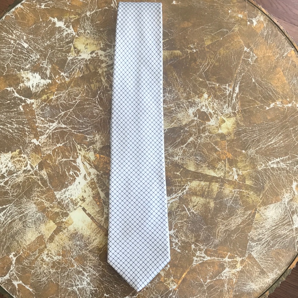 Brioni 100% silk tie 62”